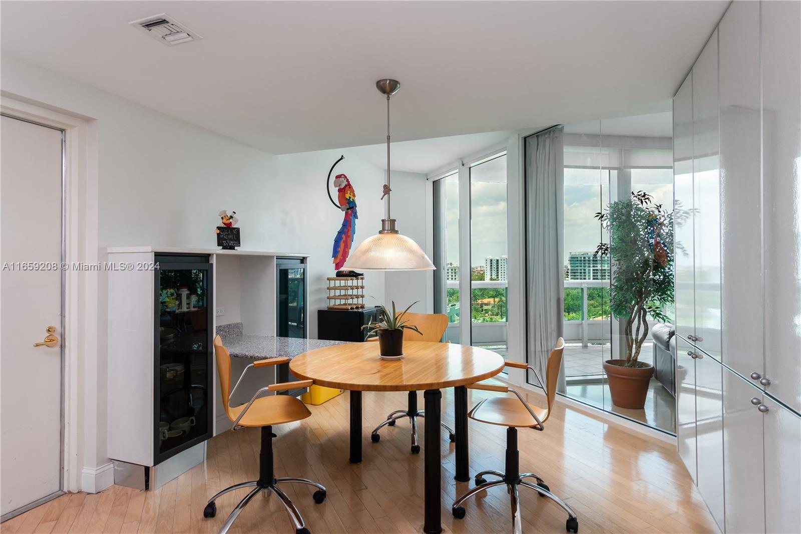 SANTA MARIA CONDO - Residential