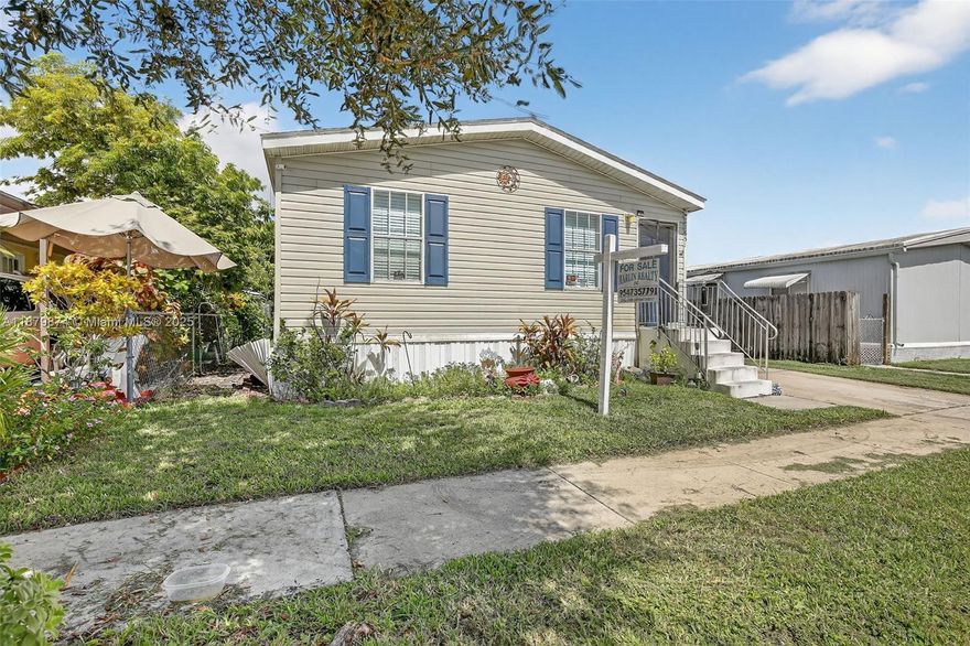 EXCEPTIONAL MOBILE HOME IN EXCEPTIONAL CONDITION. PRICED TO SELL. CURRENT OWNER BUILT IT IN 2010. MANY UPGRADES THROUGHOUT - LARGE LIVING AREA. BEAUTIFUL KITCHEN. FULL SIZE WASHER AND DRYER / LAUNDRY AREA. HUGE PRIMARY BEDROOM WITH MASSIVE CLOSET WITH BOTH A SHOWER AND A JACUZZI TUB. YOU OWN THE LAND HERE, NO LOT RENT FEES! LOW HOA PAYMENT OF ONLY $103 PER MONTH. THE PARK IS IN GREAT CONDITION OVERALL WITH MANY RENOVATIONS OVER THE PAST FEW YEARS. THE HOME HAS THE BIGGEST FOOTPRINT YOU CAN GET - DOUBLE WIDE. PLUS THERE IS A NICE BACK AND SIDE YARD WITH PRIVACY. THE PARK HAS MANY AMENITIES. NO RENT RESTRICTIONS - RENT RIGHT AWAY. NO AGE RESTRICTIONS - ALL AGES ALLOWED. INVESTOR FRIENDLY. ALL A RATED SCHOOLS AS WELL! CHAPEL TRAIL ELEMENTARY, SILVER TRAIL MIDDLE & WEST BROWARD HIGH