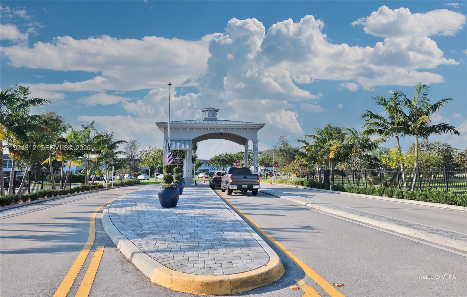 FARNHAM O CONDO - Residential