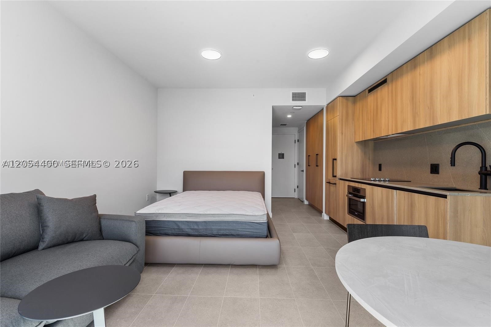 121 NE 5th St 1109