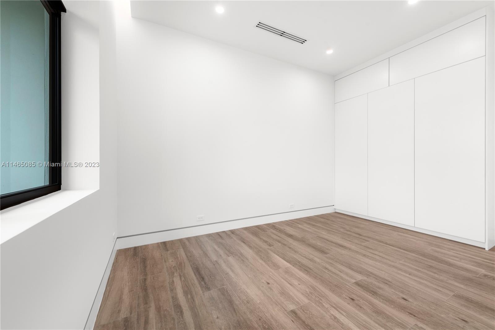 GREYKNOLL ESTATES - Residential