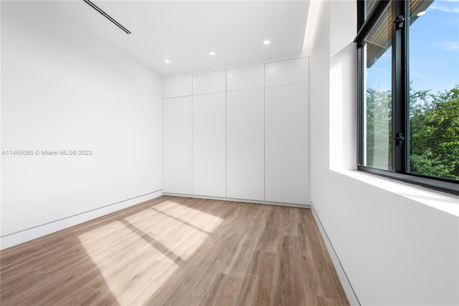 GREYKNOLL ESTATES - Residential