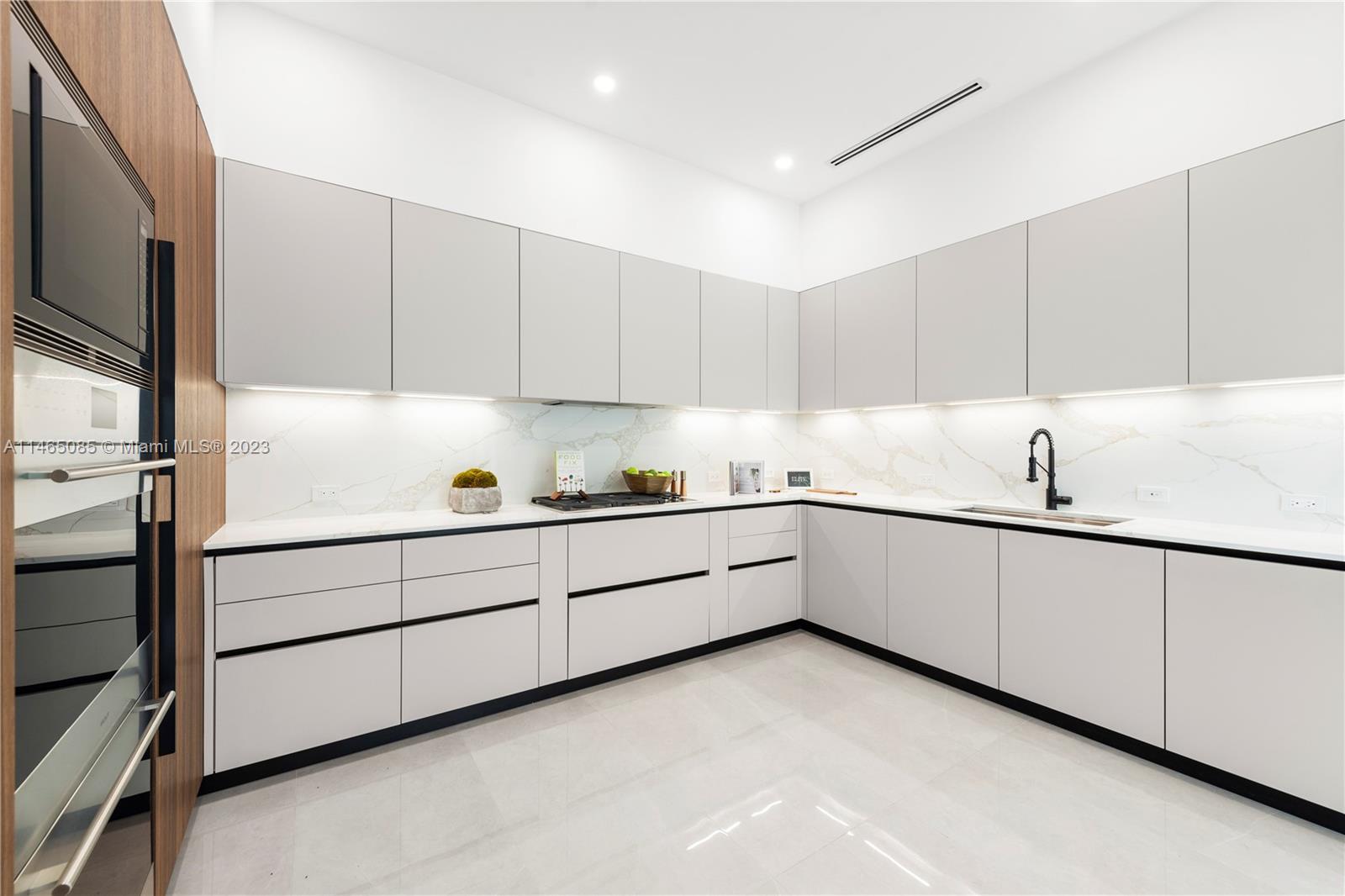 GREYKNOLL ESTATES - Residential