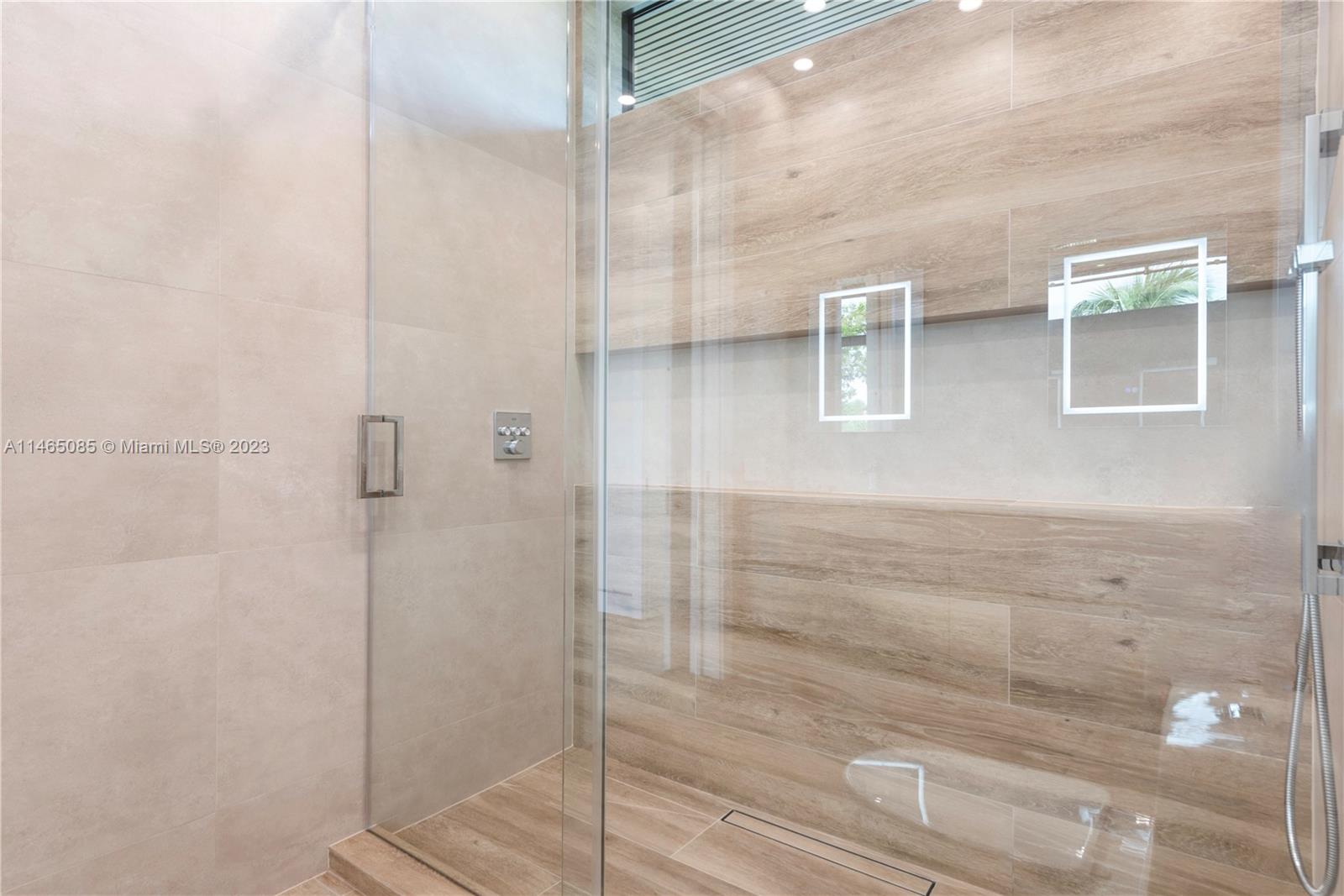 GREYKNOLL ESTATES - Residential