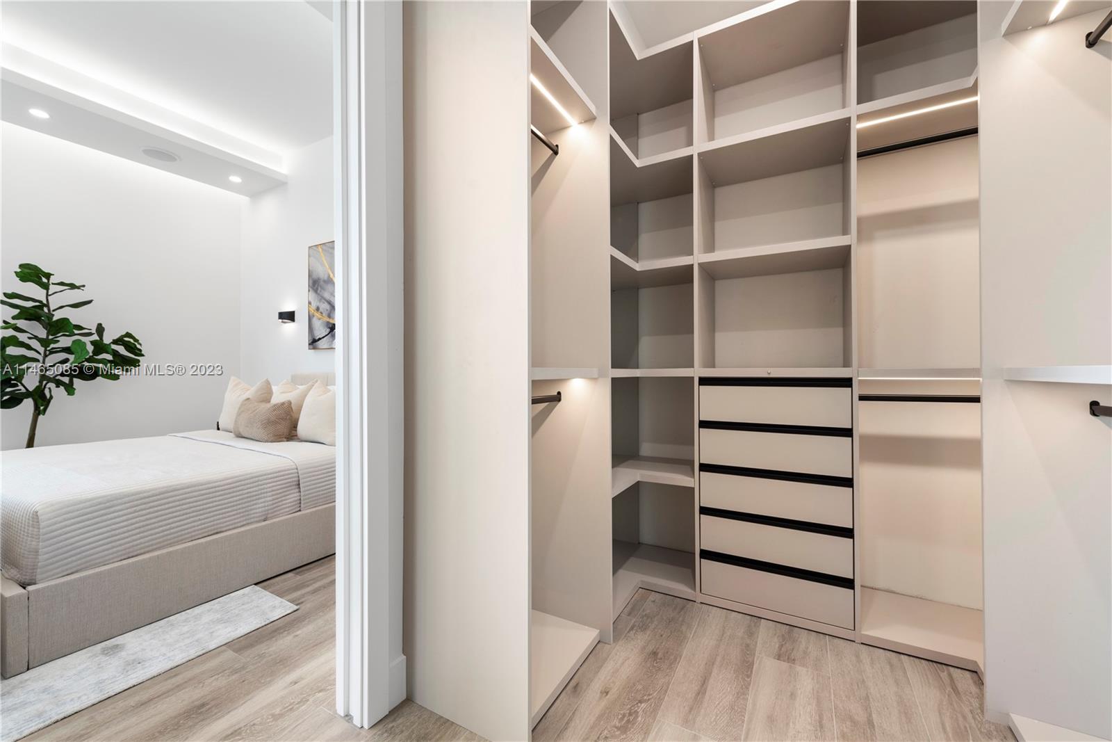 GREYKNOLL ESTATES - Residential