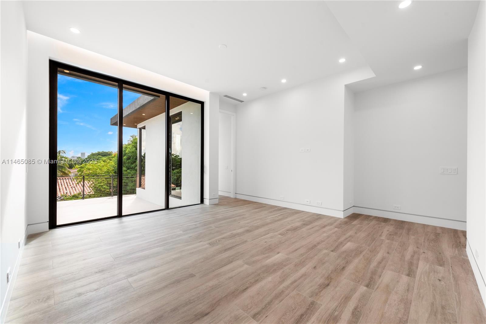 GREYKNOLL ESTATES - Residential