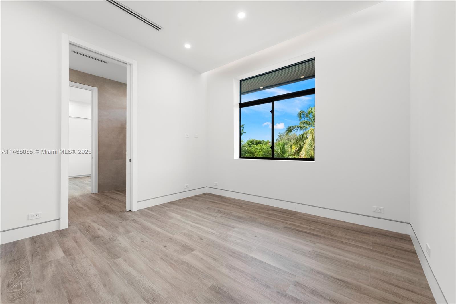 GREYKNOLL ESTATES - Residential