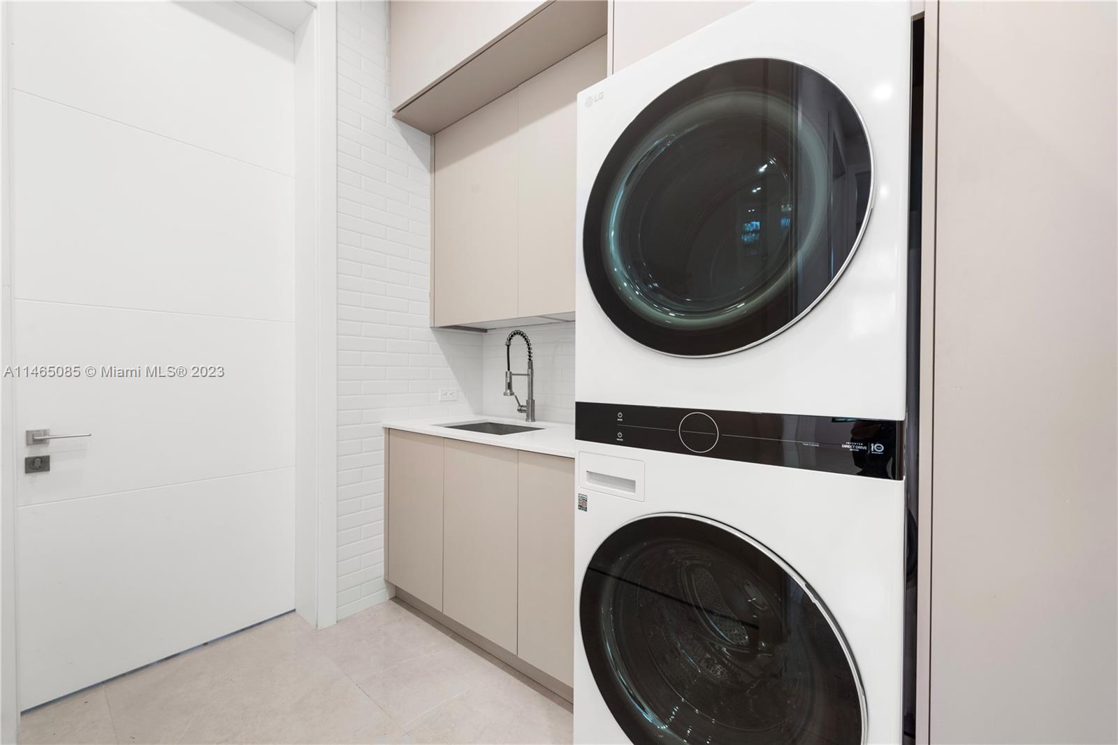 GREYKNOLL ESTATES - Residential