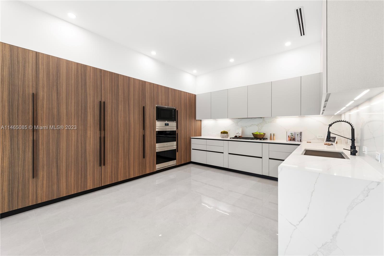 GREYKNOLL ESTATES - Residential