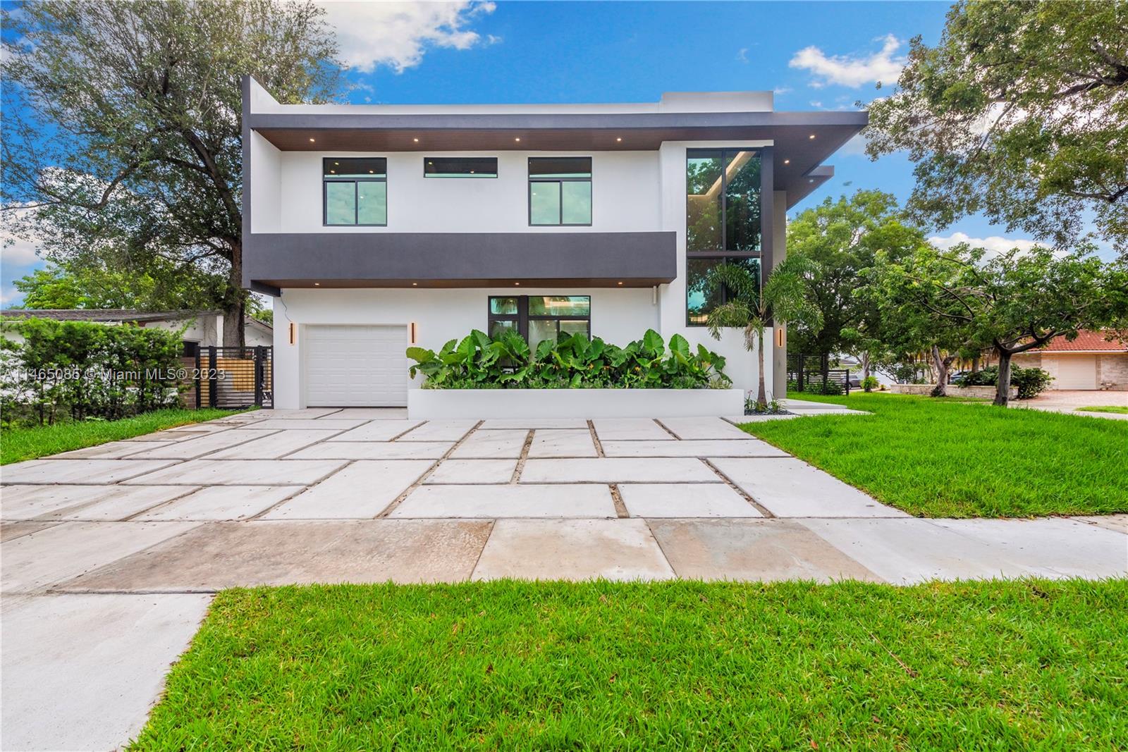 GREYKNOLL ESTATES - Residential