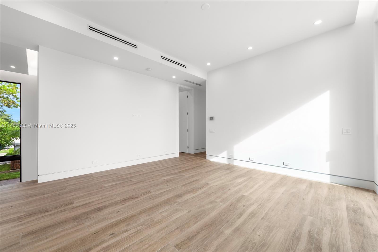 GREYKNOLL ESTATES - Residential