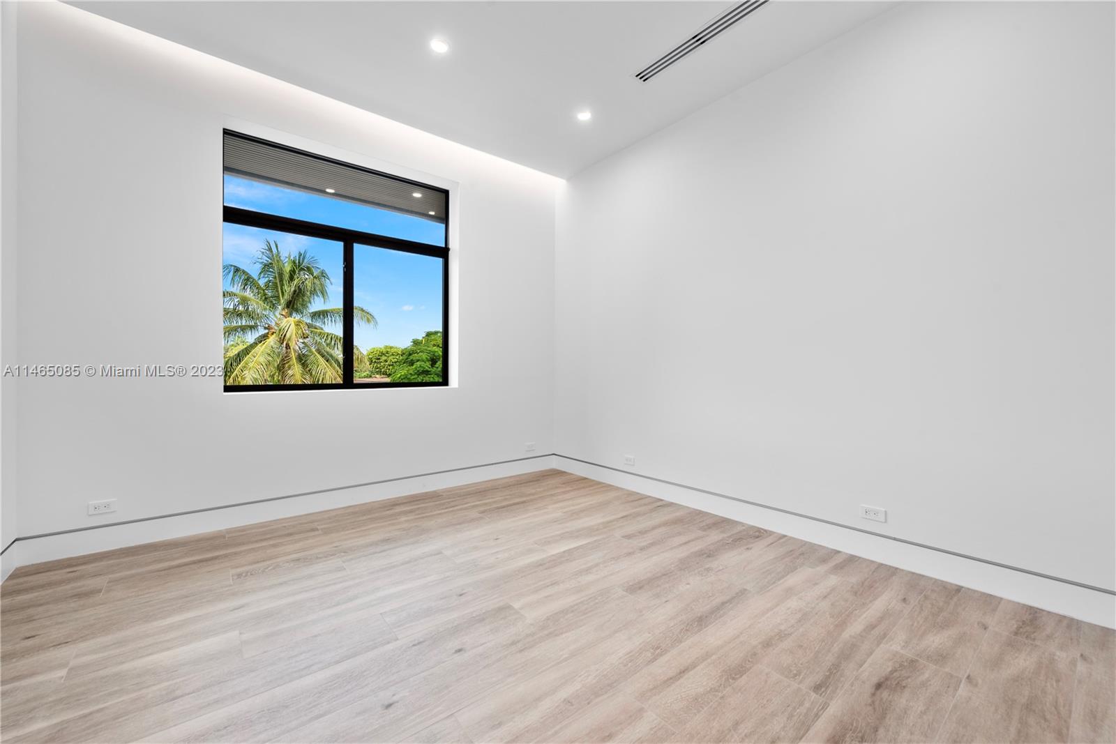 GREYKNOLL ESTATES - Residential