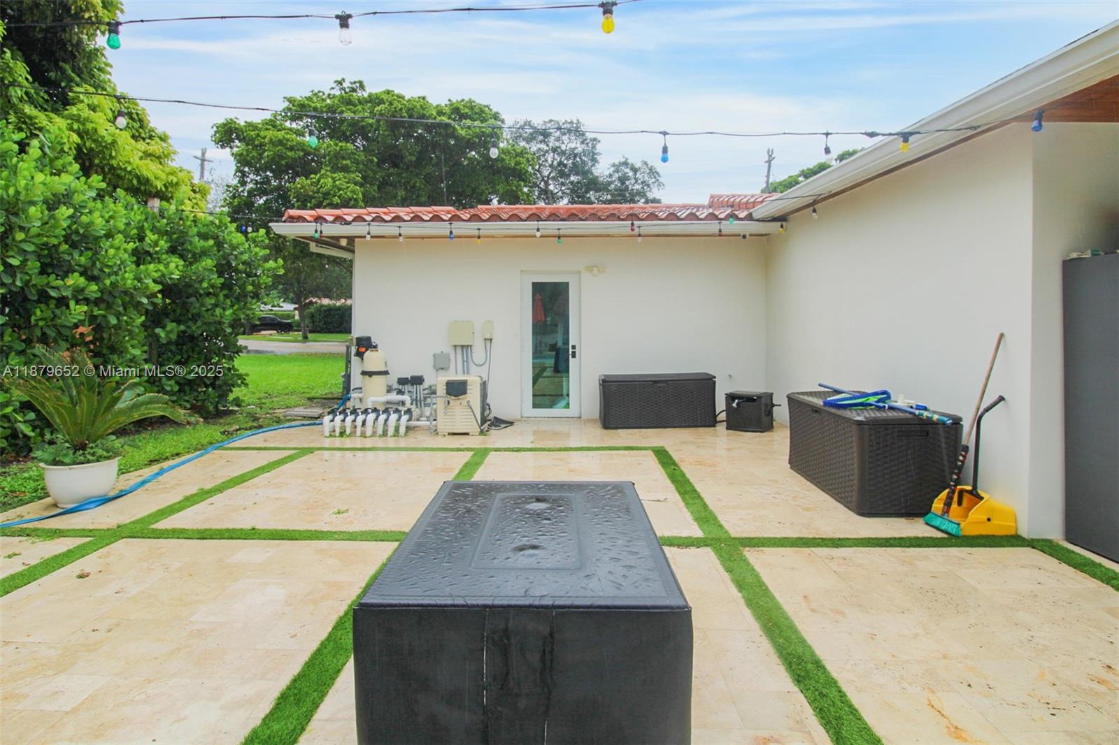 MIAMI LAKES SEC 3 - Residential