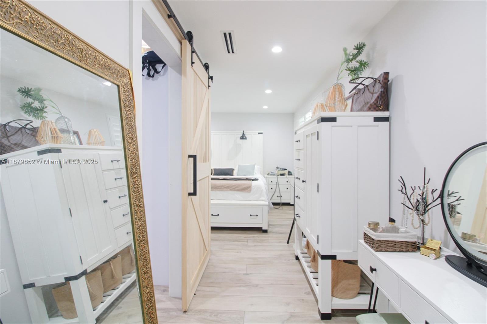 MIAMI LAKES SEC 3 - Residential