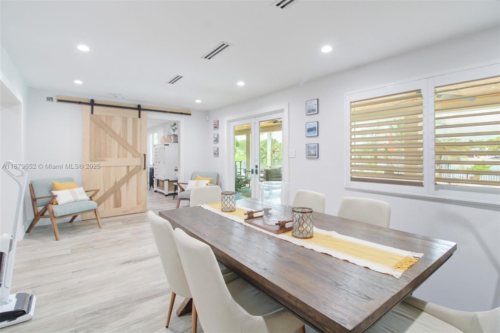 MIAMI LAKES SEC 3 - Residential