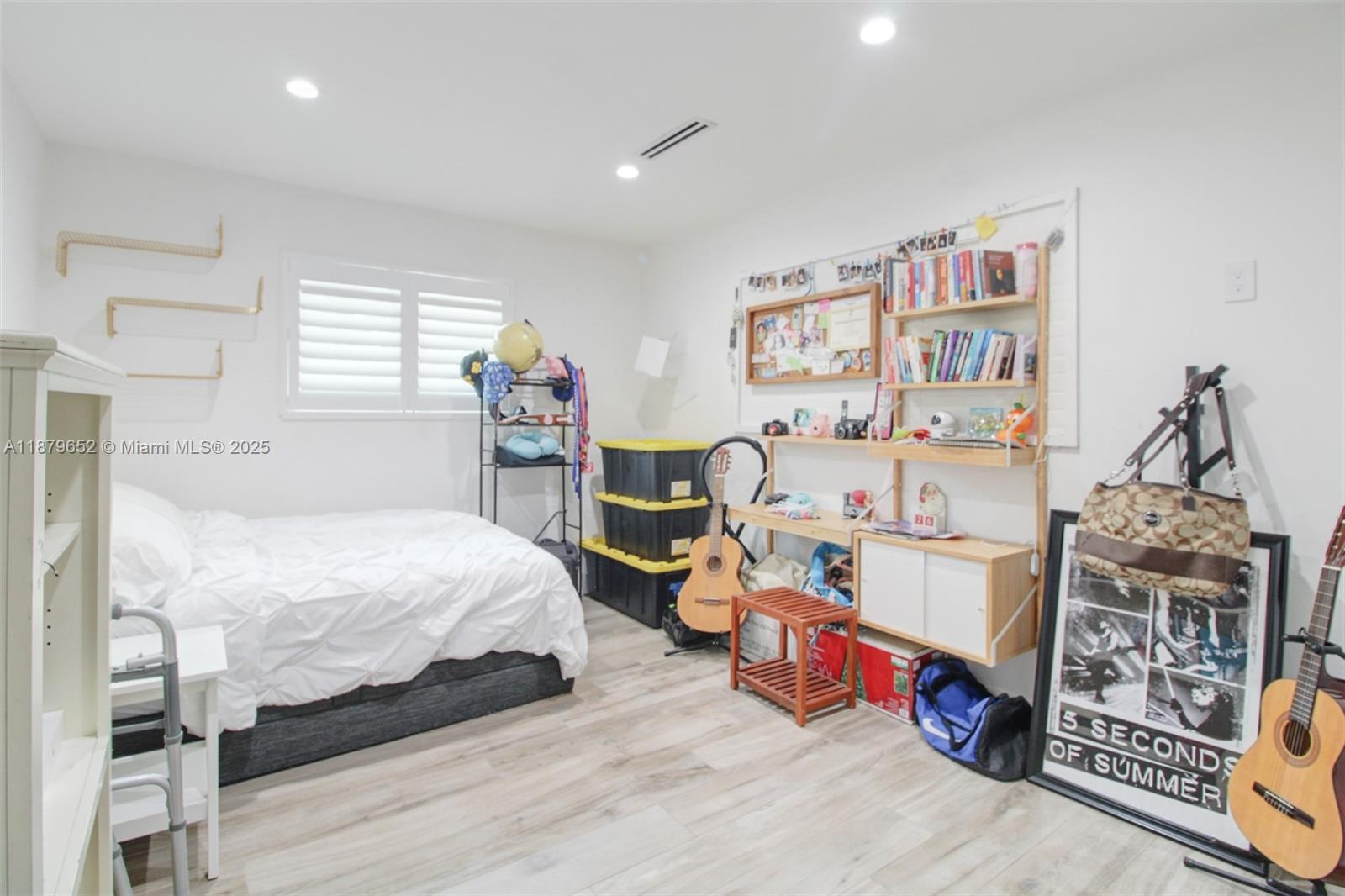 MIAMI LAKES SEC 3 - Residential