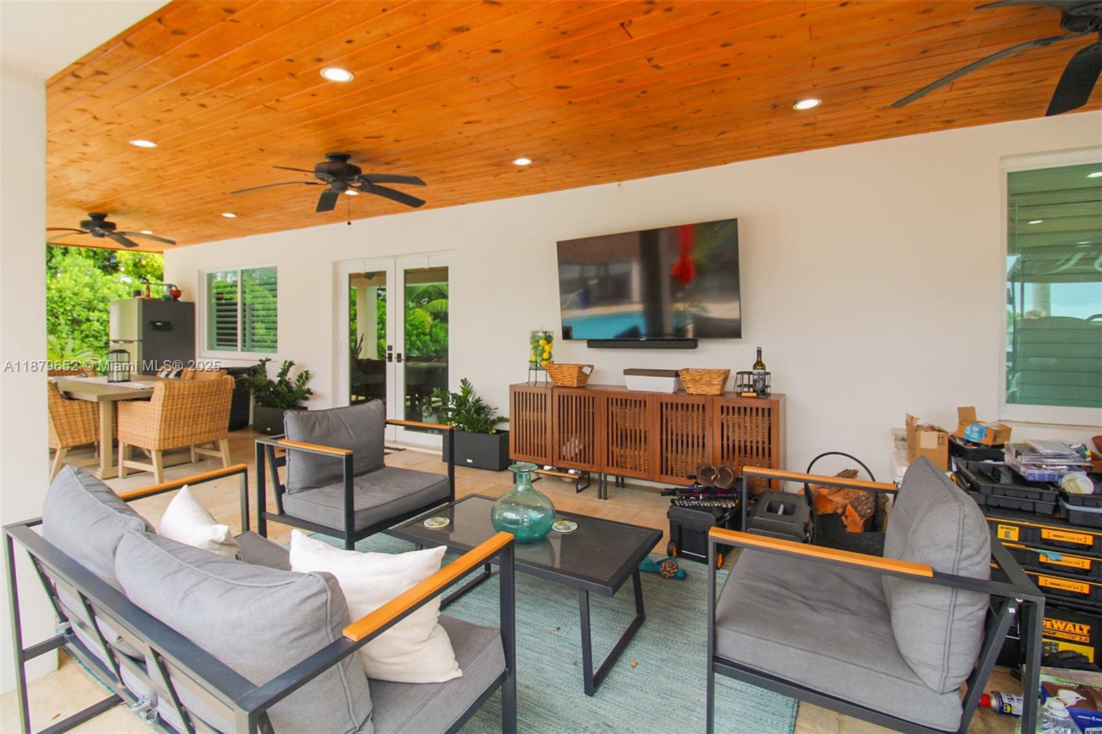 MIAMI LAKES SEC 3 - Residential