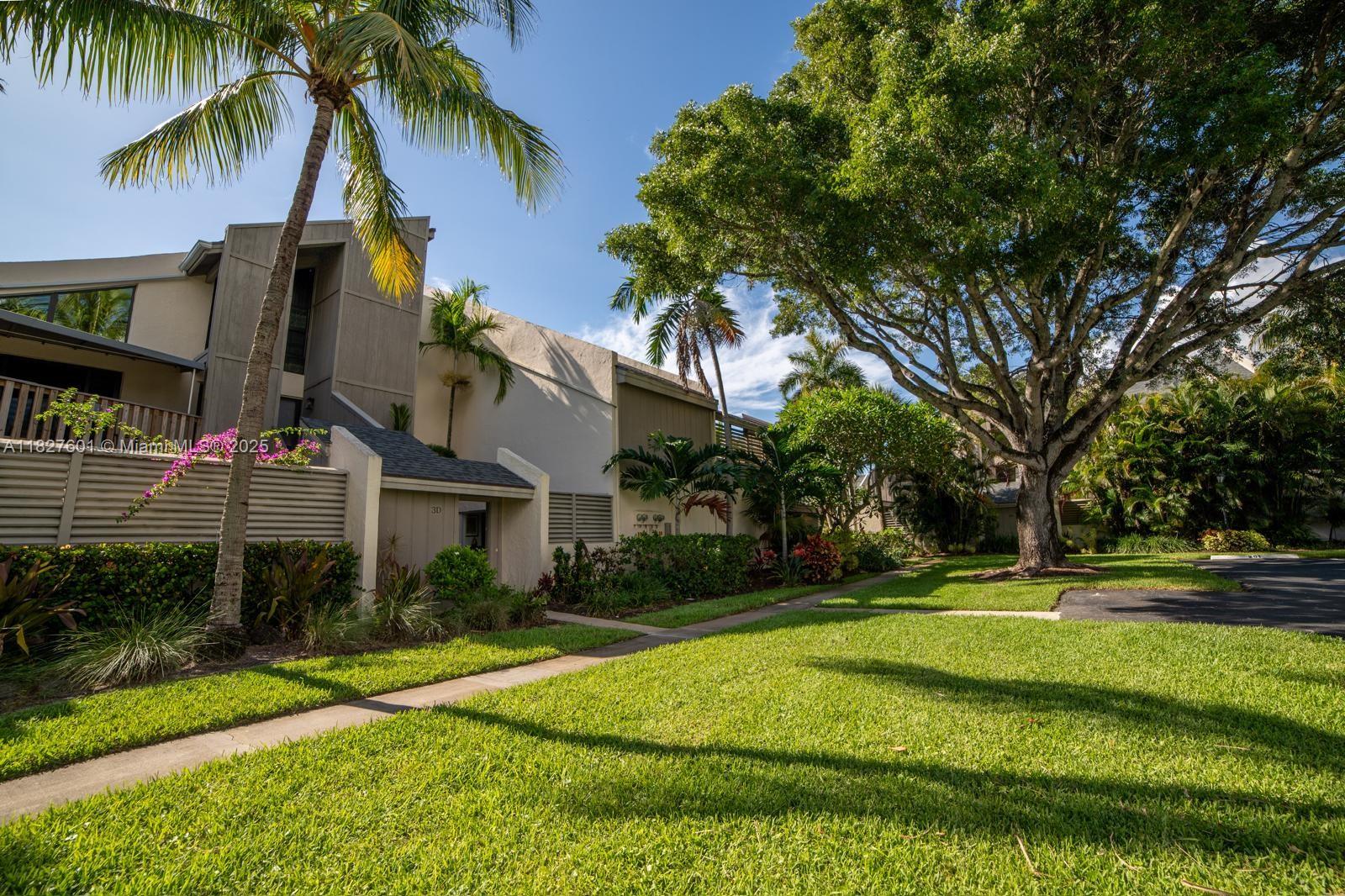 This property is available for both annual and seasonal lease. Beautifully remodeled and meticulously maintained, this unit features high-impact windows and doors and a recently installed A/C unit. Enjoy the convenience of an in-unit washer and dryer. Located just minutes from Jupiter's top attractions and within walking distance to the beach, this home offers the best of coastal living. A spacious and private patio includes a storage room for added convenience.