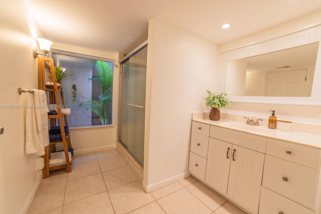 Photo of 1605 S Us Highway 1 #3D, Jupiter, FL 33477 (MLS # A11827601)