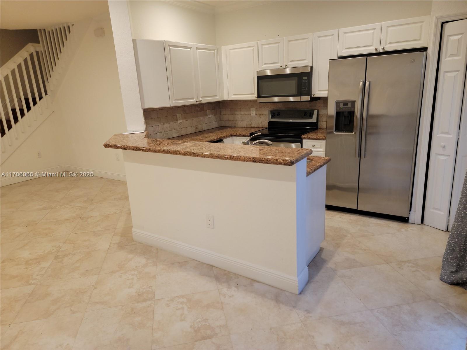 8463 NW 107th Path 4-33