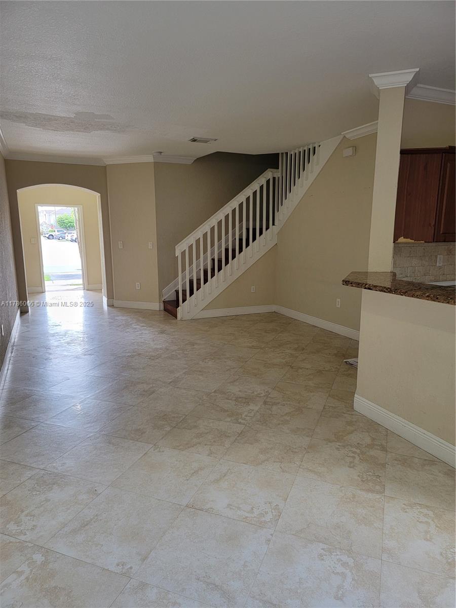 8463 NW 107th Path 4-33