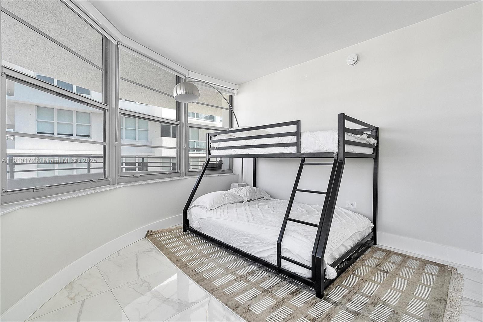 OCEANSIDE PLAZA CONDO - Residential Lease