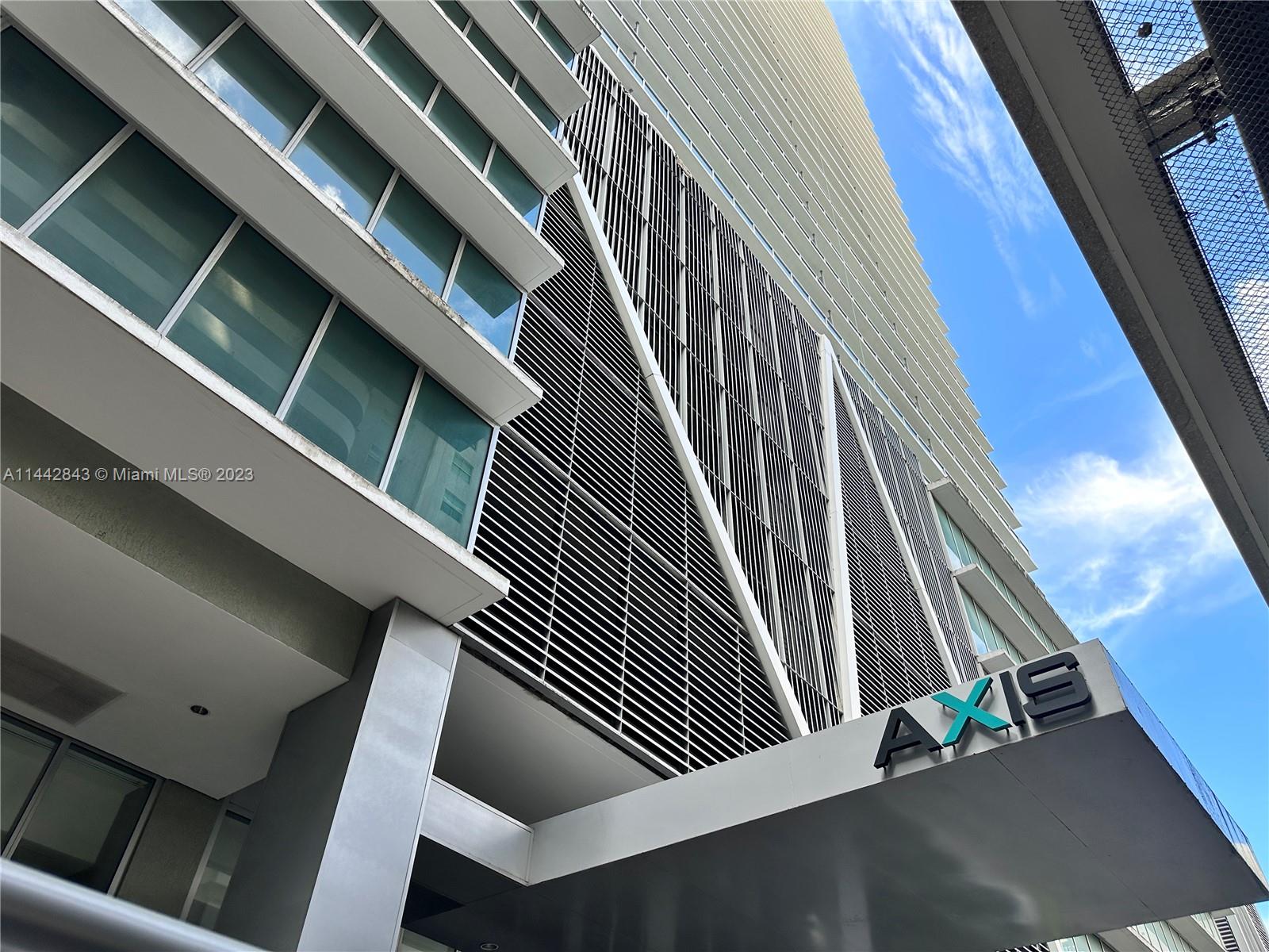 THE AXIS ON BRICKELL II C - Residential Lease