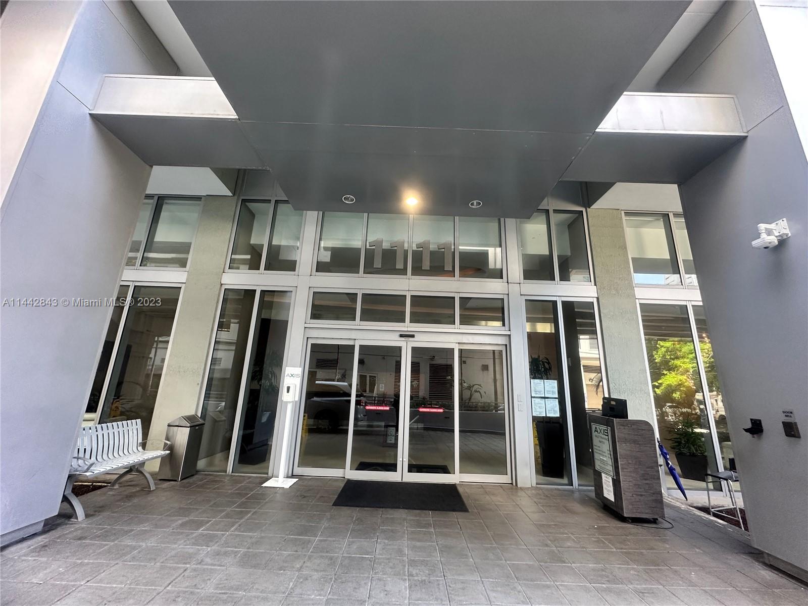 THE AXIS ON BRICKELL II C - Residential Lease