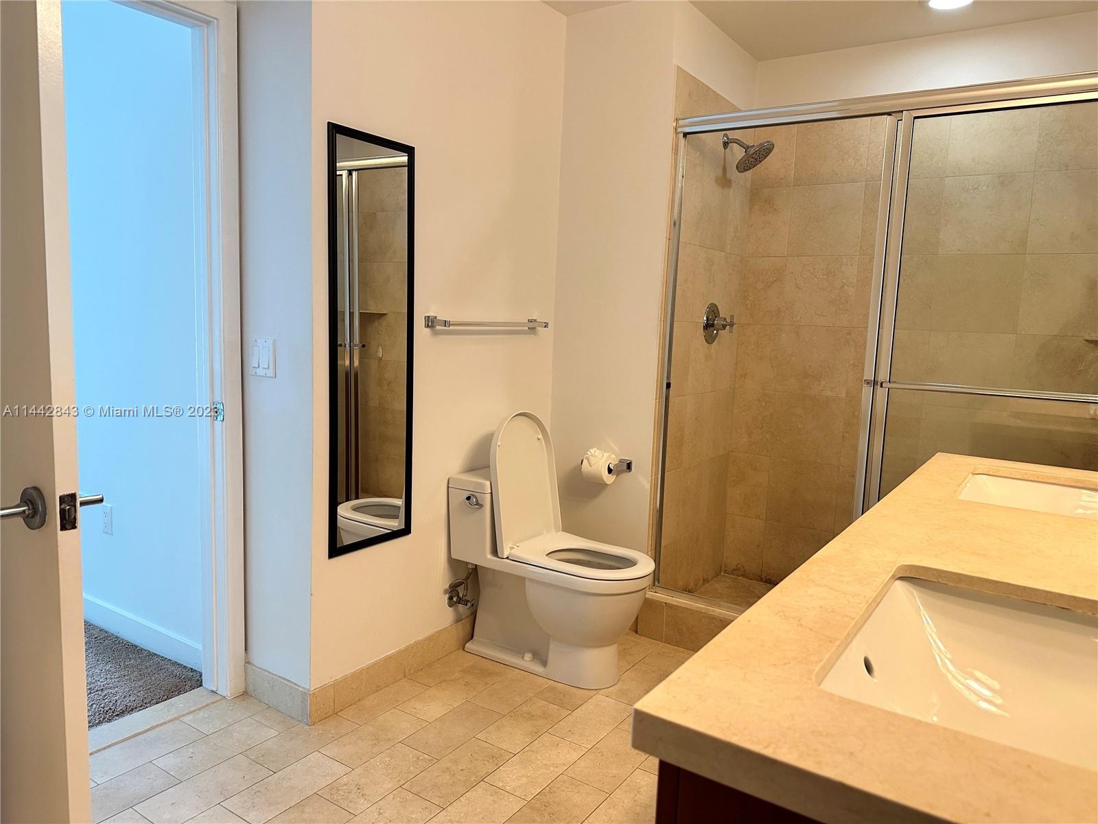 THE AXIS ON BRICKELL II C - Residential Lease