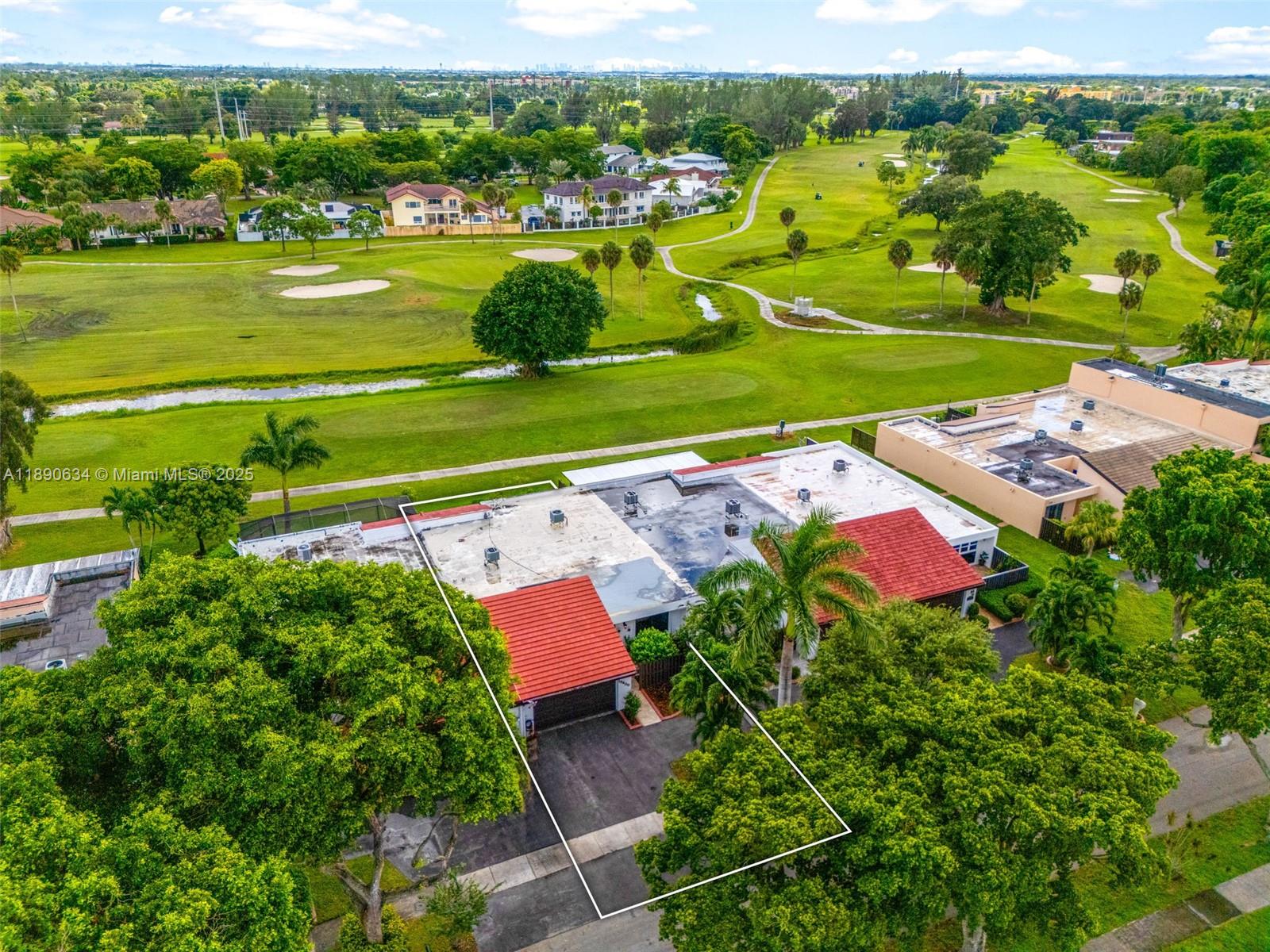 ROYAL SINGAPORE LAKE - Residential