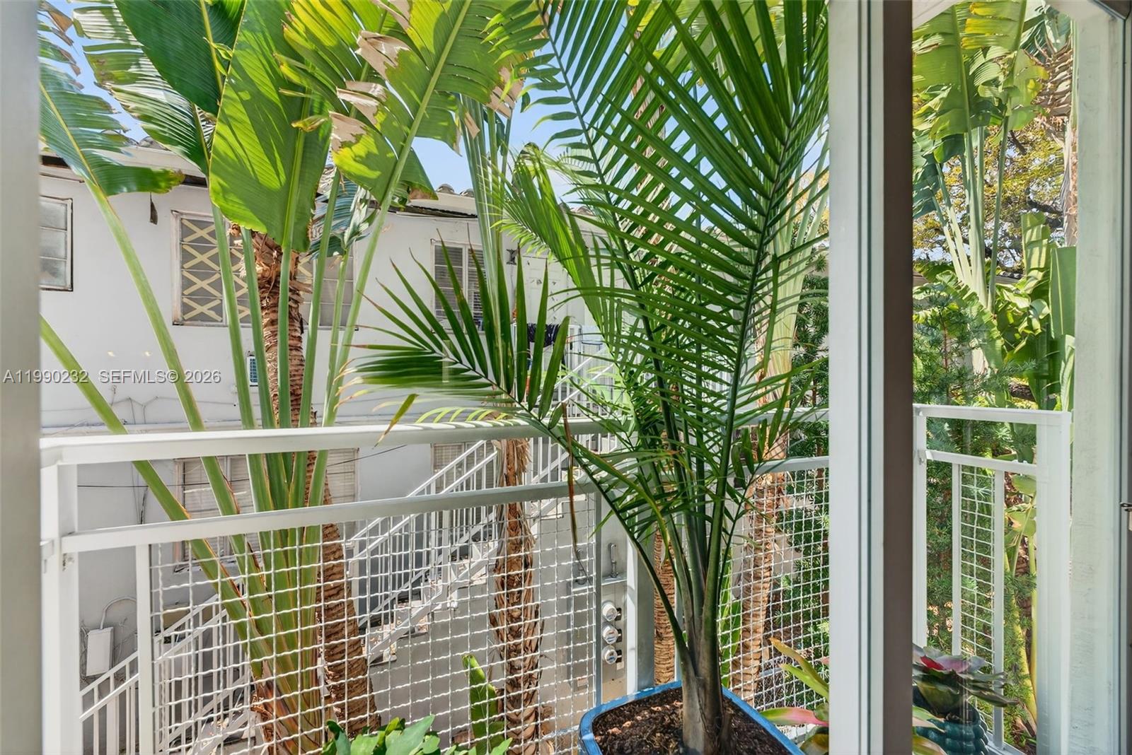 LAS BRISAS OF MIAMI BEACH - Residential