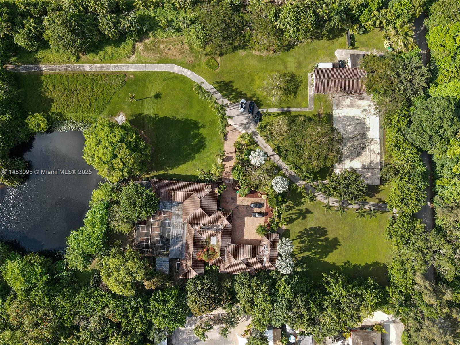 FLAMINGO GROVES - Residential