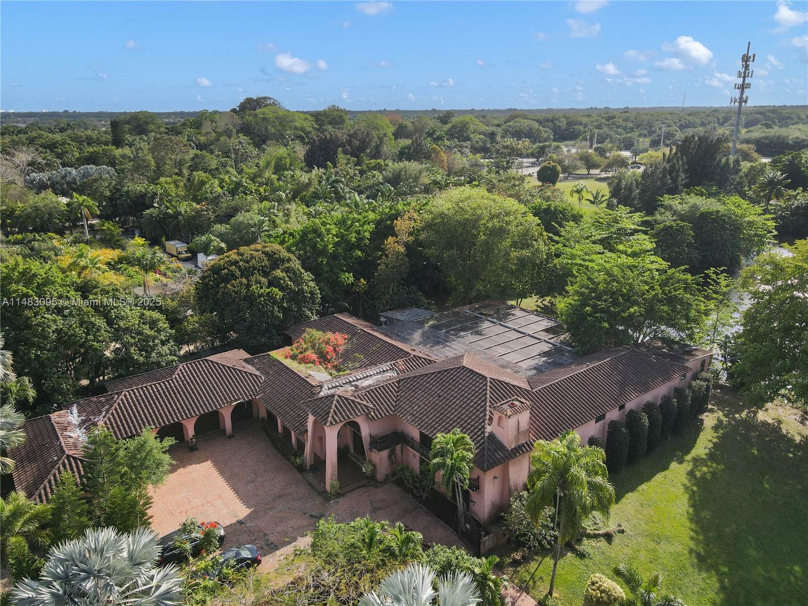 FLAMINGO GROVES - Residential