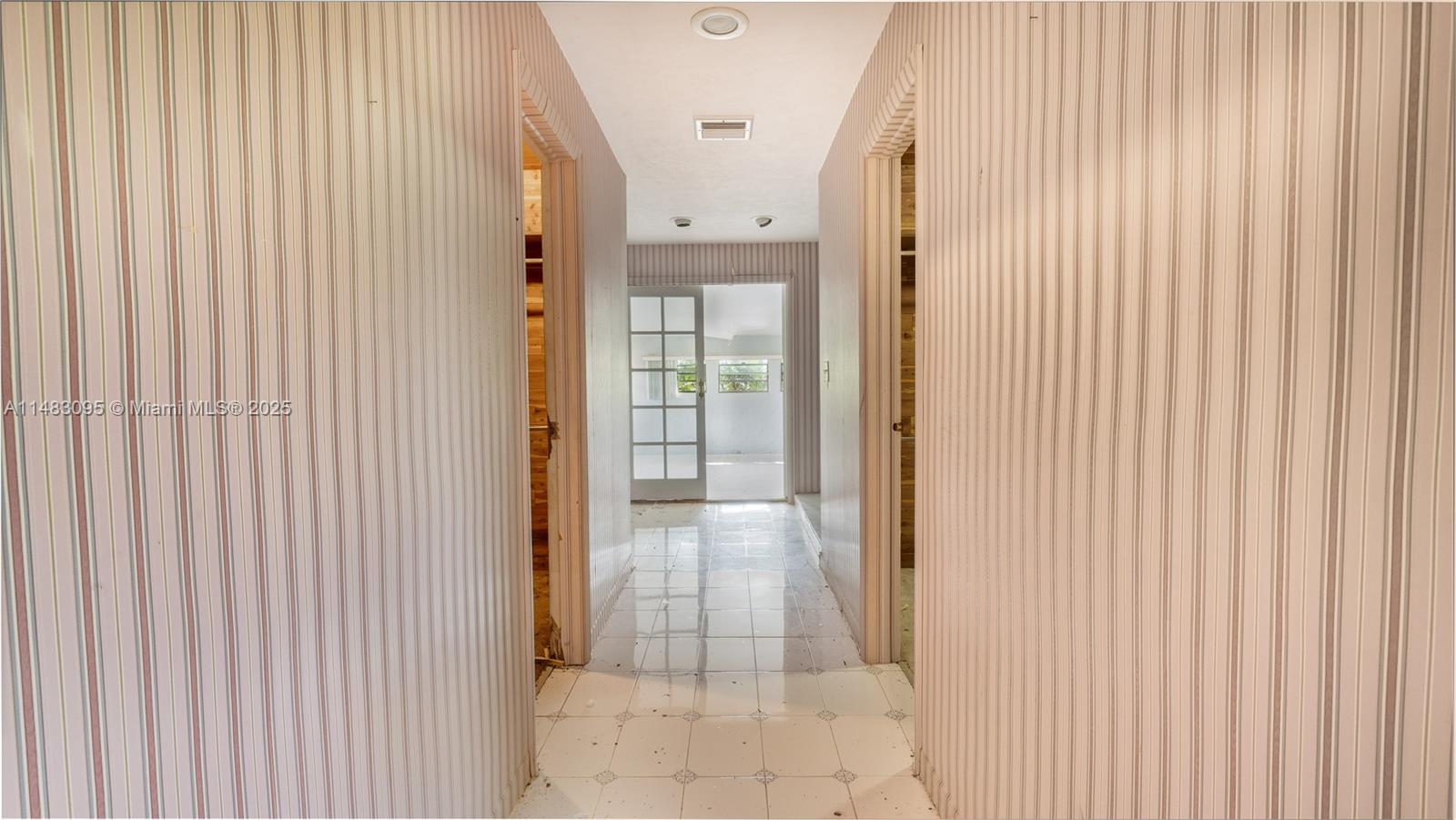 FLAMINGO GROVES - Residential