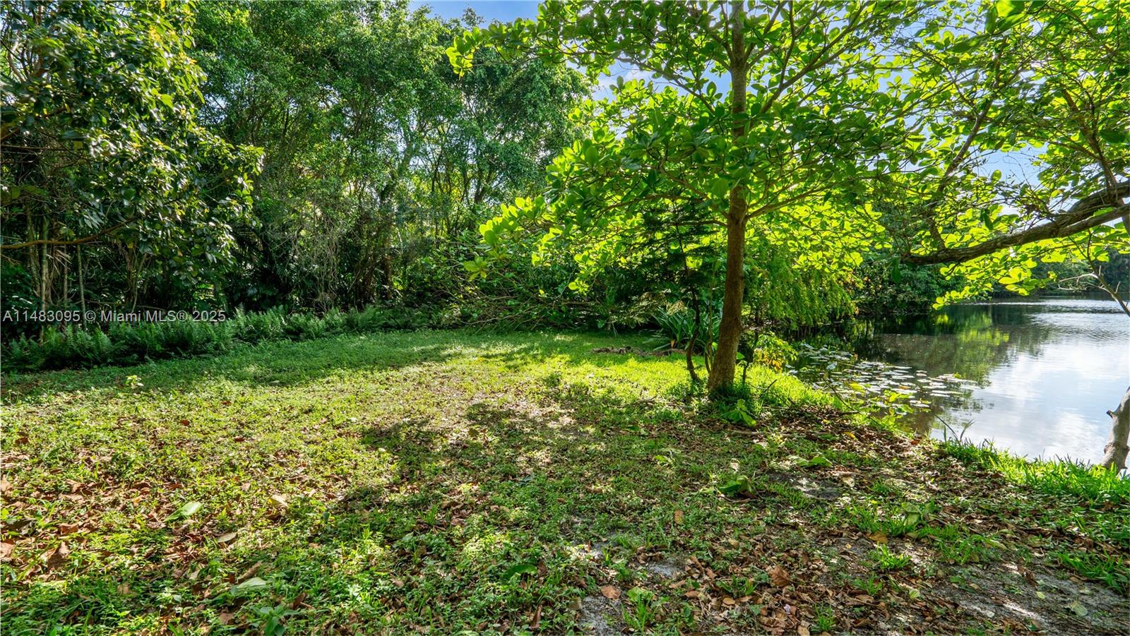 FLAMINGO GROVES - Residential