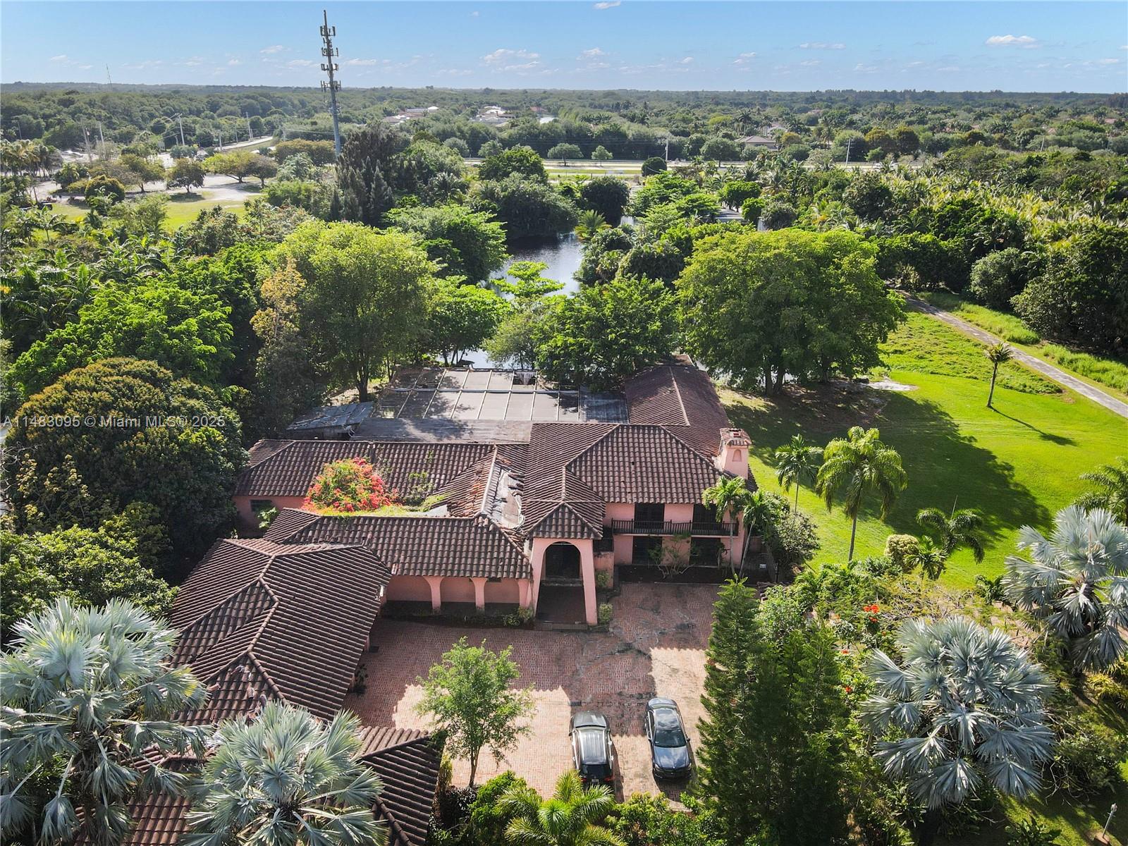 FLAMINGO GROVES - Residential