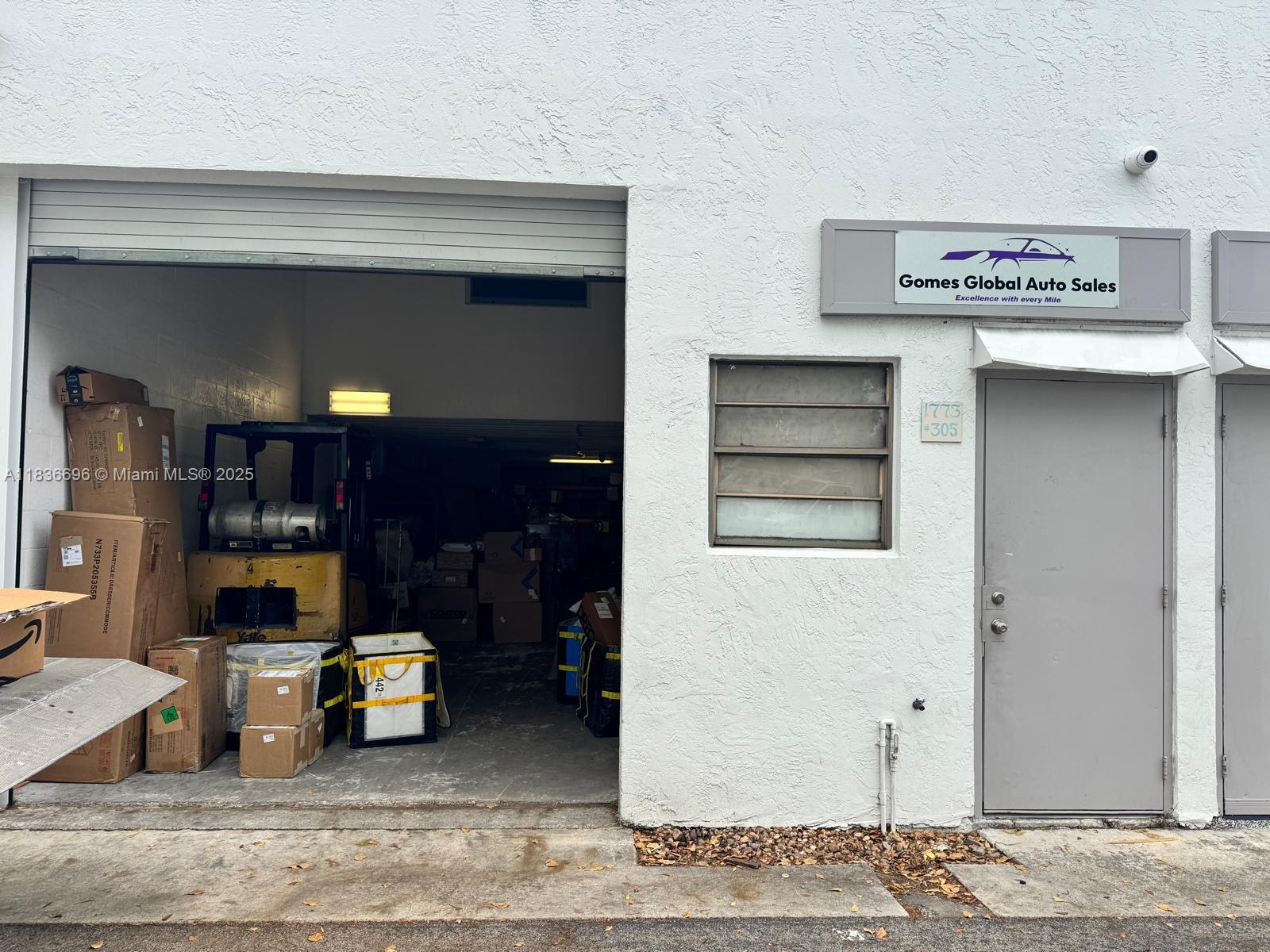 MULTI-USE COMMERCIAL WAREHOUSE CONDO FOR SALE IN THE BUSTLING CITY OF POMPANO BEACH, CLOSE TO THE CYPRESS CREEK TRI-RAIL STATION. FEATURES A SPLIT LEVEL DESIGN ENHANCING SPACE UTILIZATION AND OPERATIONAL EFFICIENCY. 1000 SF 1st FLOOR WAREHOUSE SPACE AND 650 SF 2nd FLOOR OFFICE SPACE. CEILING HEIGHT 20 FEET; ELECTRIC OVERHEAD STEEL ROLL-UP LOADING DOOR; RESTROOM. WATER AND EXTERNAL INSURANCE ARE INCLUDED IN MAINTENANCE.