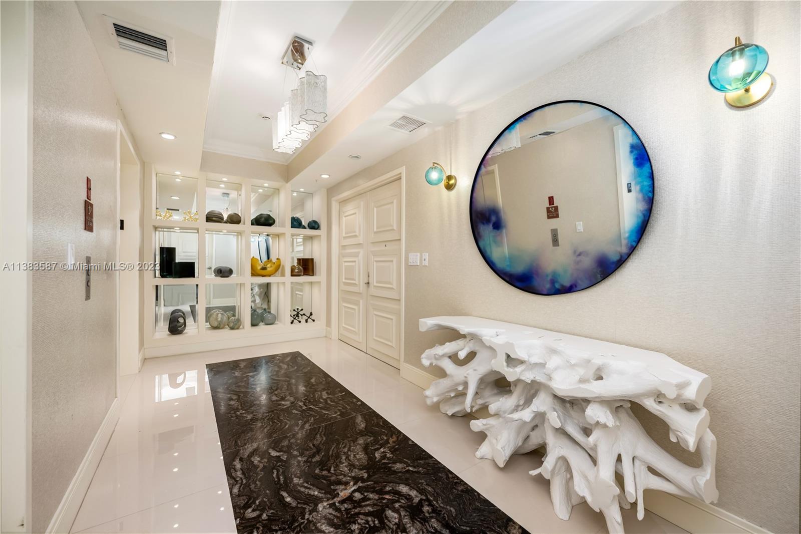 DIPLOMAT OCEANFRONT RESID - Residential