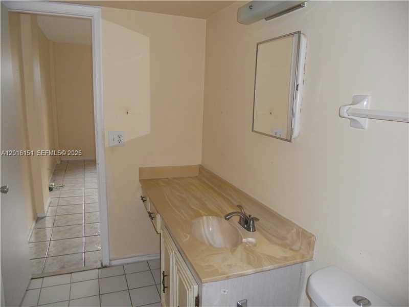 ROYAL PARK CONDO - Residential Lease