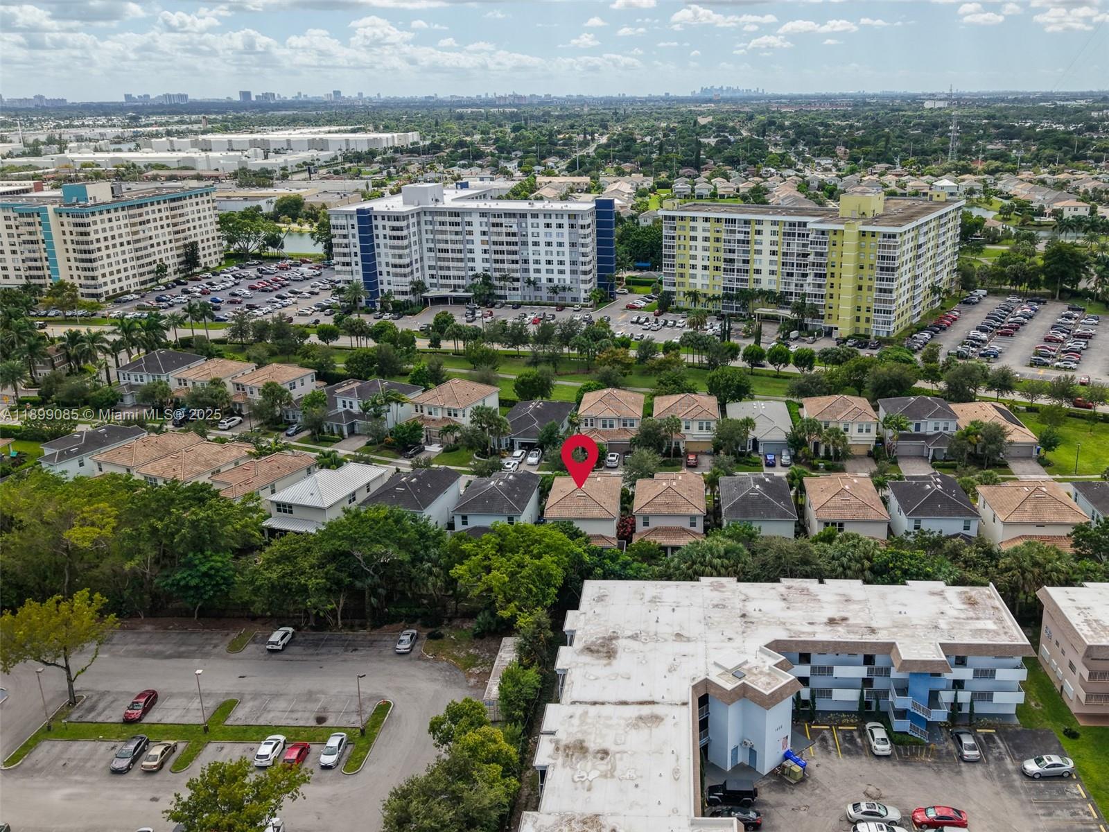 HILLCREST COUNTRY CLUB NO - Residential Lease
