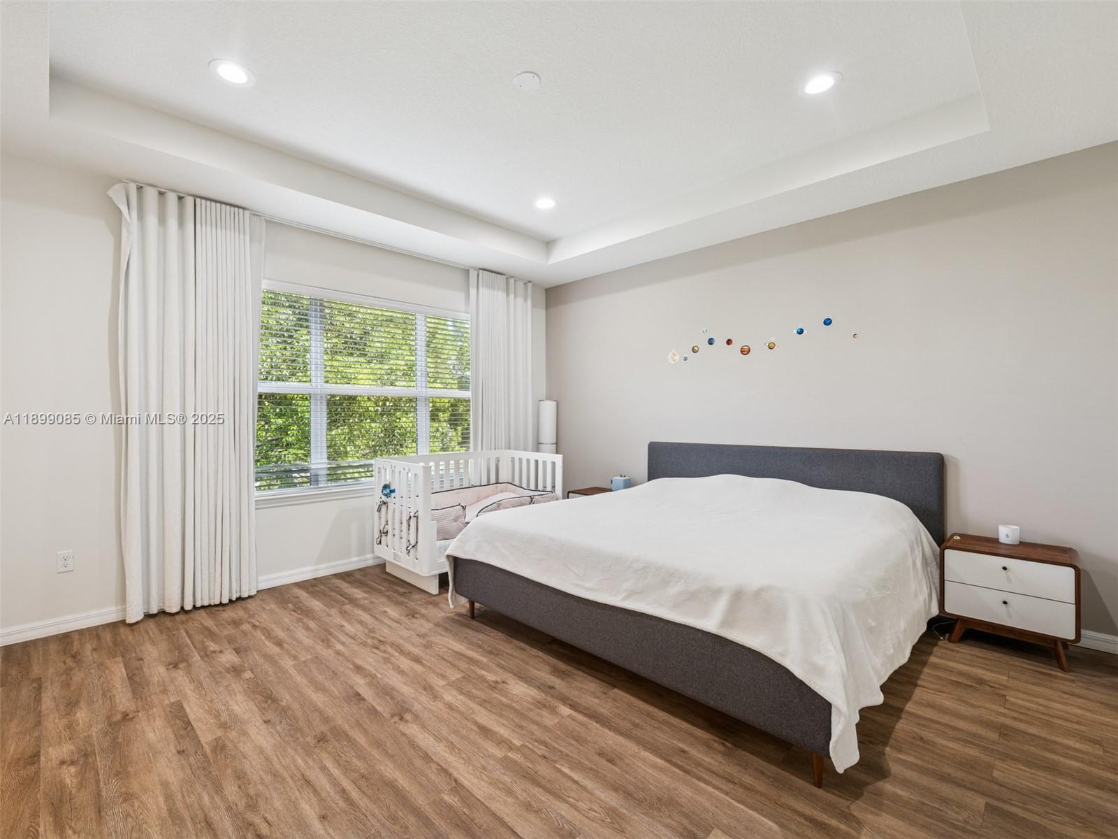 HILLCREST COUNTRY CLUB NO - Residential Lease
