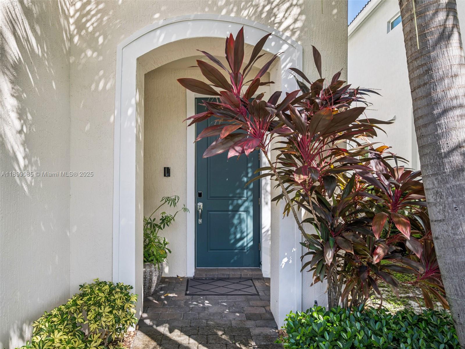HILLCREST COUNTRY CLUB NO - Residential Lease