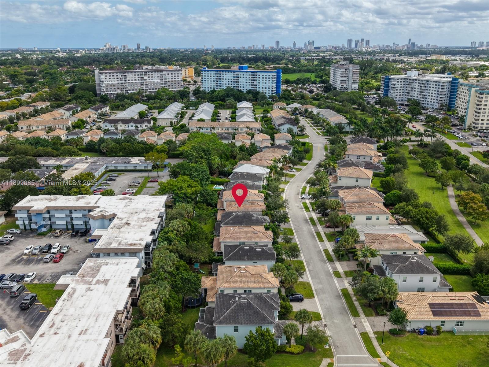 HILLCREST COUNTRY CLUB NO - Residential Lease