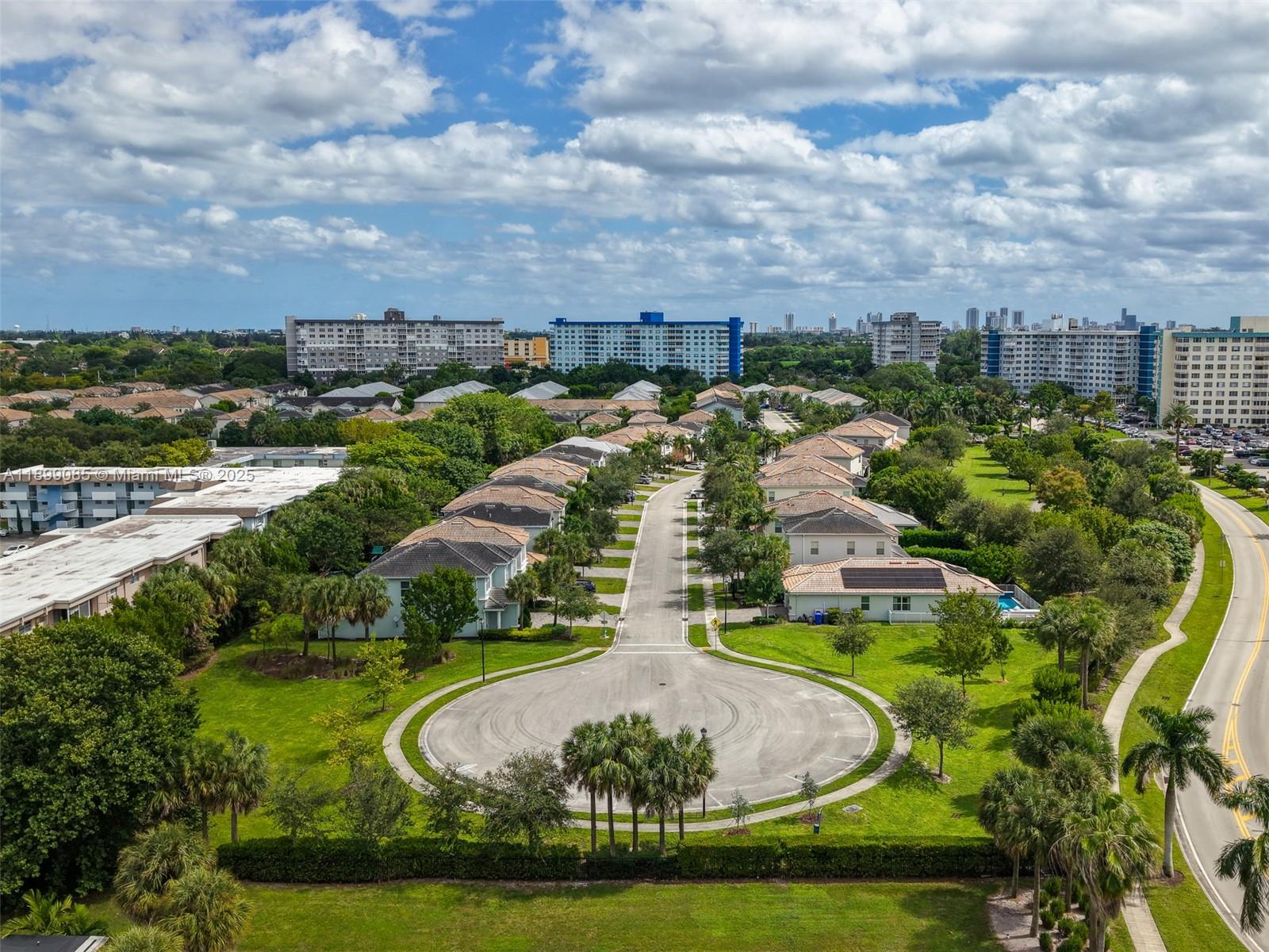HILLCREST COUNTRY CLUB NO - Residential Lease