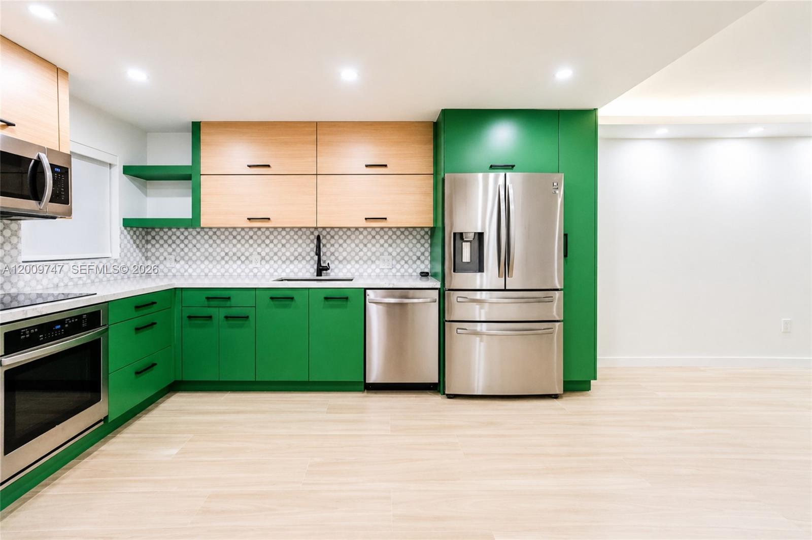 1331 Lincoln Rd 1304