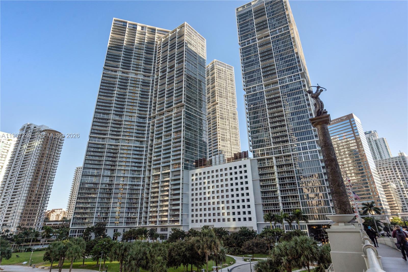 ICON BRICKELL NO TWO COND - Residential