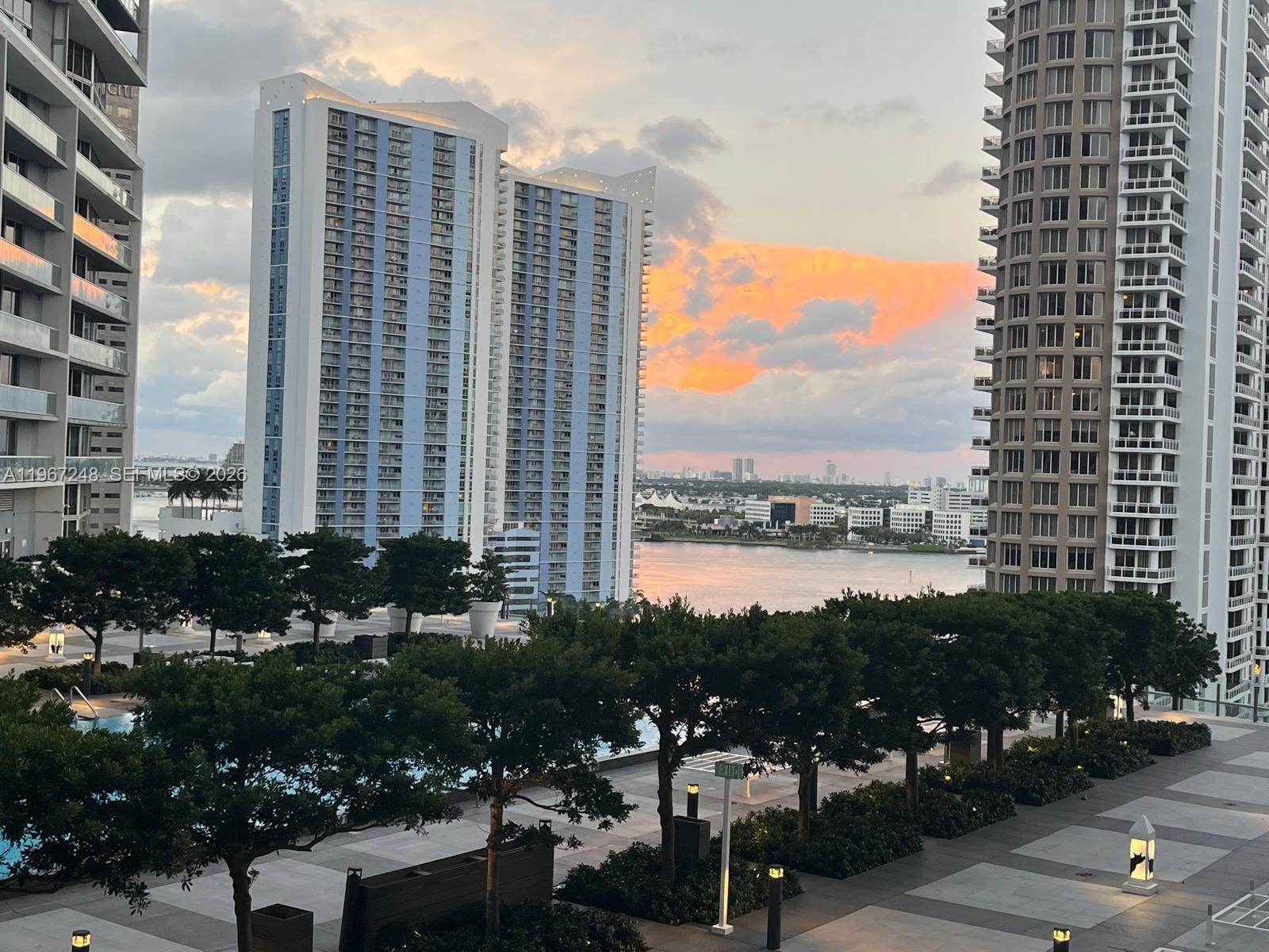 ICON BRICKELL NO TWO COND - Residential