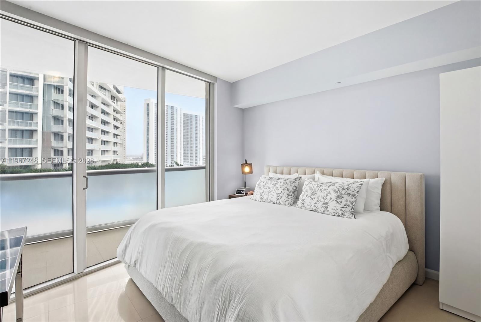 ICON BRICKELL NO TWO COND - Residential