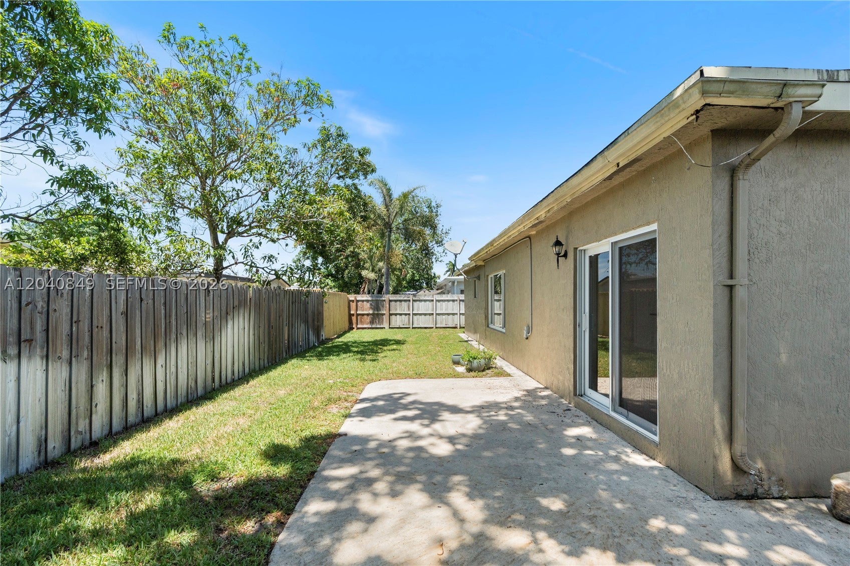 5160 SW 8th St