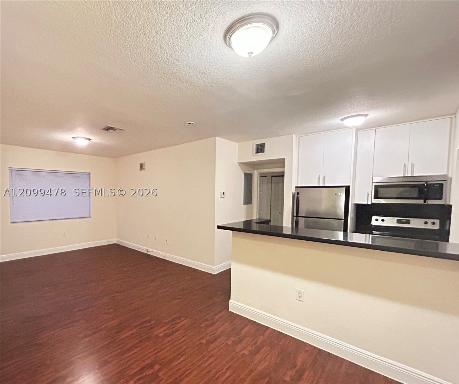 2931 Sheridan Ave 9